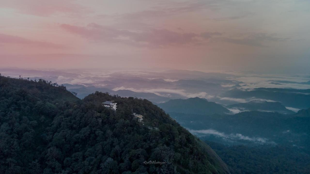 Forest County Hotel Munnar Buitenkant foto