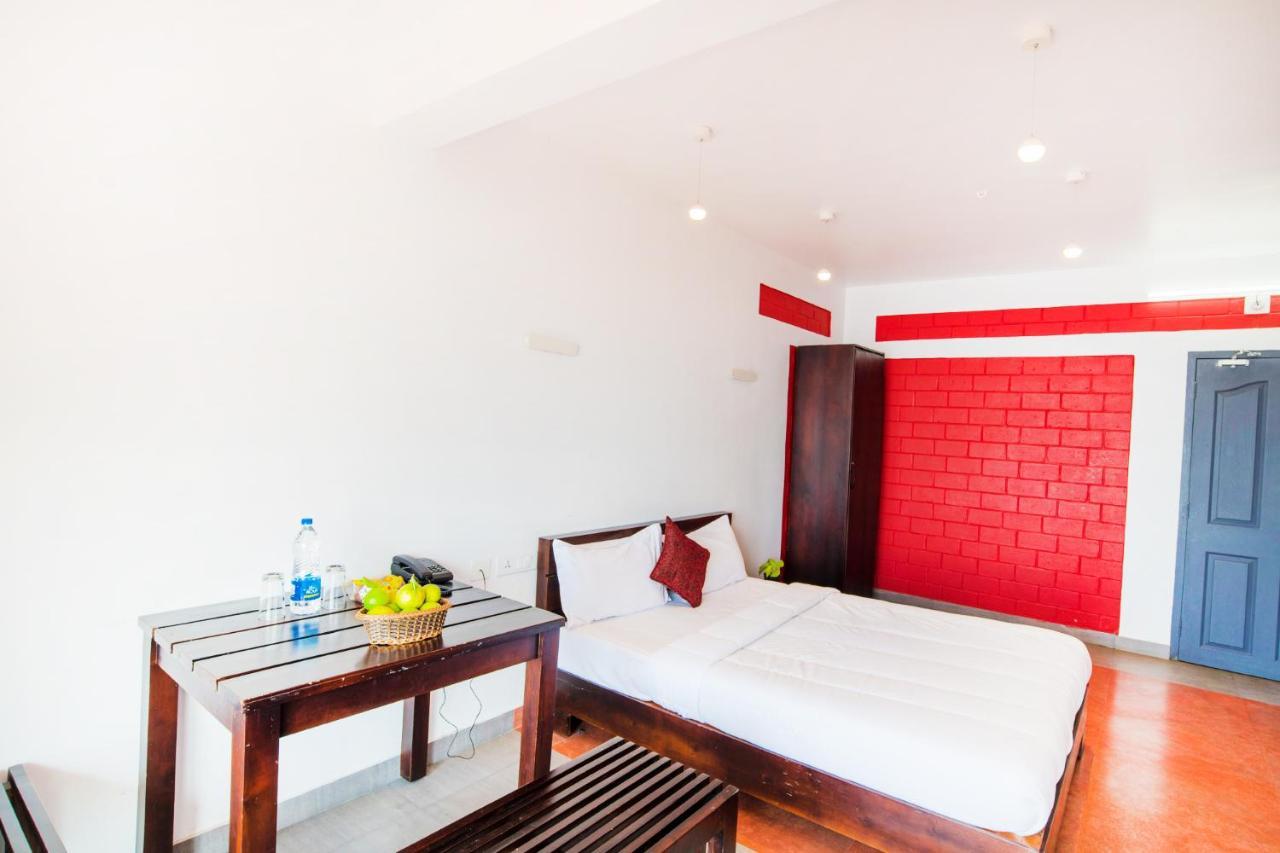 Forest County Hotel Munnar Buitenkant foto